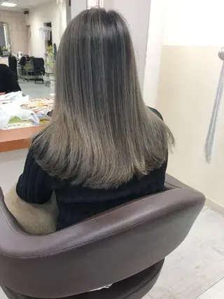 ロング カラー タナカ タクヤのヘアスタイル