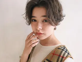 ショート カラー パーマ ヘアアレンジ 松田 亮葉のヘアスタイル