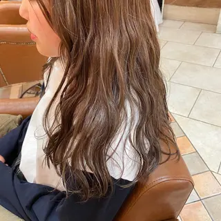 ロング カラー 井上 日菜乃のヘアスタイル