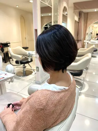 ショート カラー ツヤ重視 ワンカラー🫧Mioのヘアスタイル