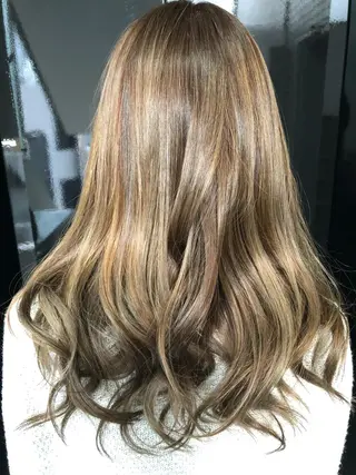 ロング カラー 川野 賢のヘアスタイル