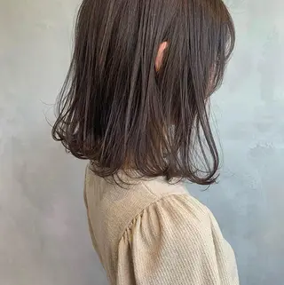 カラー shiori ﾍﾞｰｼﾞｭｶﾗｰのヘアスタイル