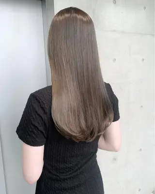 ロング カラー ヘアアレンジ 透明感/オリーブ/ グレージュ/YUKAのヘアスタイル