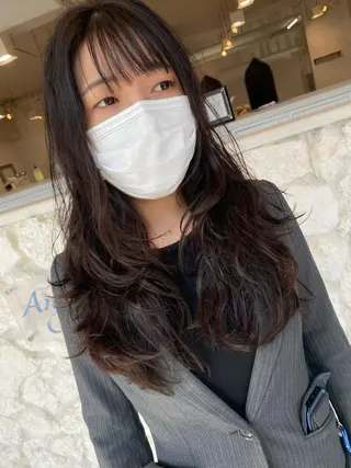 ロング パーマ 饒平名 知也のヘアスタイル