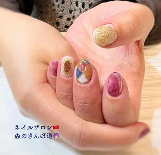 ネイル ショートネイル 森のさんぽ道のネイルデザイン