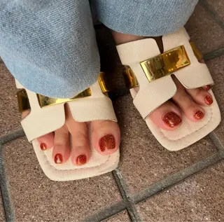 ネイル Atelier818所属・西銘 りほのネイルデザイン