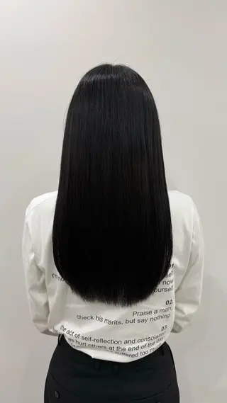 ロング ニシザカ マナのヘアスタイル