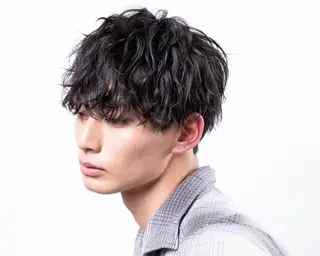 ショート パーマ メンズ 稲村侑斗ダウンパーマ メンズパーマのヘアスタイル