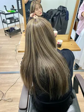 ロング カラー パーマ ヘアアレンジ メンズ キッズ ネイル マツエク・マツパ アイブロウ 韓国風×透明感カラー 髪質改善オタベシンヤのヘアスタイル