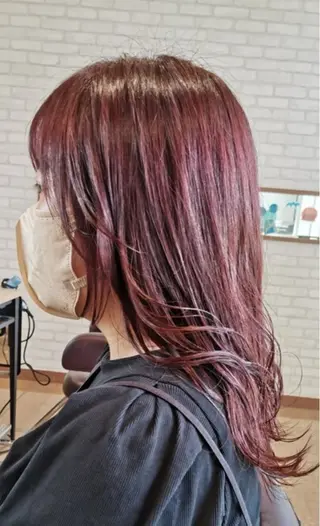 ロング カラー 熊倉 貞広のヘアスタイル