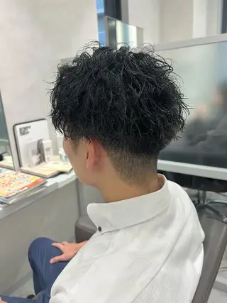 ショート カラー パーマ メンズ 関西センターパート メンズモデル募集のヘアスタイル
