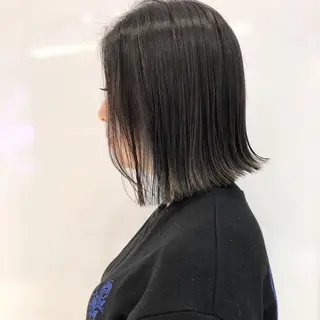 ミディアム カラー 相川 愛実のヘアスタイル