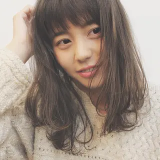 セミロング 山野 稚奈のヘアスタイル