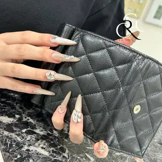 ロング 美フォルムスカルプ✨ RENAのネイルデザイン