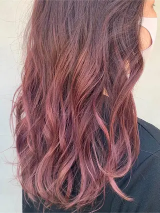 ロング ︎︎🧸 ユリ ︎︎🧸のヘアスタイル