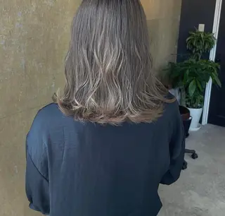 ミディアム カラー 🫟Blanco🫟 Color&Careのヘアスタイル