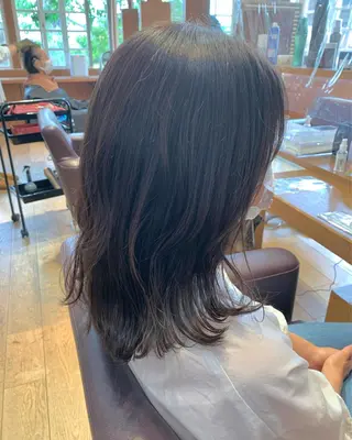 ミディアム カラー パーマ ネイル Artist 藤﨑紘成のヘアスタイル