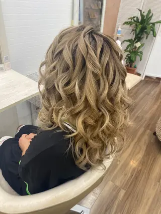 ヘアアレンジ GLOSS 心斎橋 山上のヘアスタイル
