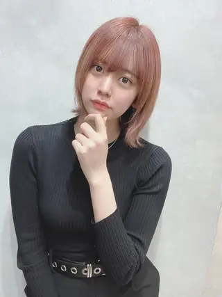 セミロング カラー ヘアアレンジ LAVENDIA 初音のヘアスタイル