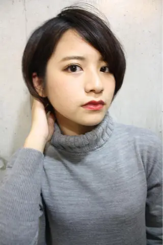 ショート カラー tuuli トゥーリのヘアスタイル