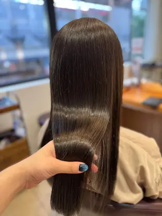 セミロング よしなり ななみのヘアスタイル