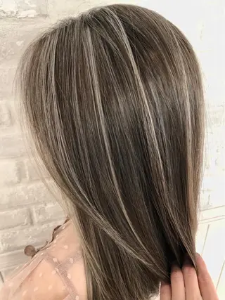 ミディアム 白井 秀太郎のヘアスタイル