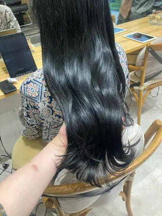 ロング ✨色持ちの良い艶 カラー✨蟹江真世のヘアスタイル