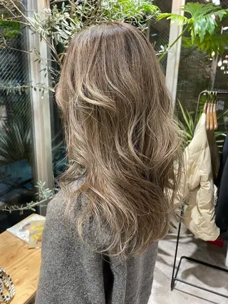 ロング カラー 狩野 羅夢のヘアスタイル