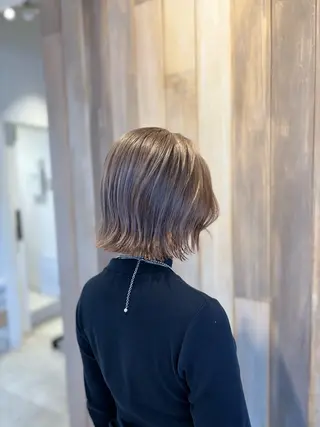 ショート 峯崎響乃 ツヤ髪透明感カラーのヘアスタイル