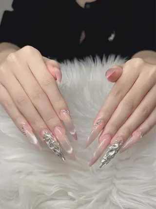 ネイル Lee Nailsのネイルデザイン