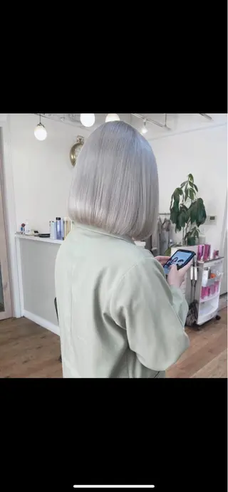 ショート 水原　悠吾 ELISS　ブリーチのヘアスタイル