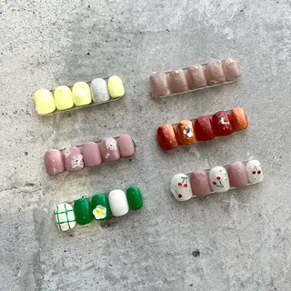 ネイル GALLARIA Elegante 緑のネイルデザイン