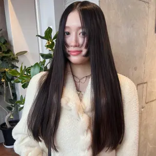 ロング SALOWIN四条河原町所属・市場 優梨 レイヤーカットのヘアスタイル