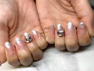 ネイル Nail &eye TROISのネイルデザイン