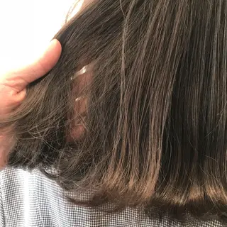 ミディアム サイレント美容師 アイリィのヘアスタイル