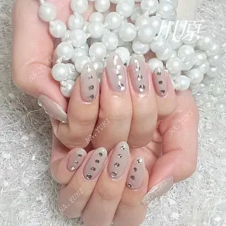 ネイル 🦋 Queenieのネイルデザイン