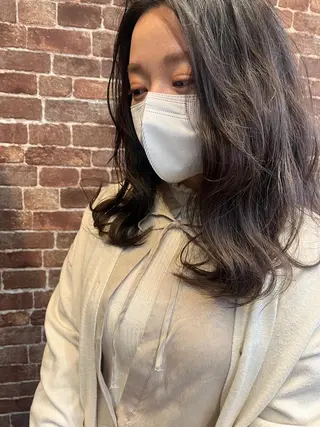 ロング カラー パーマ ヘアアレンジ メンズ キッズ ネイル マツエク・マツパ アイブロウ 久木原 ゆりのヘアスタイル