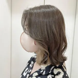 ミディアム カラー TRENCH　相澤 果歩のヘアスタイル