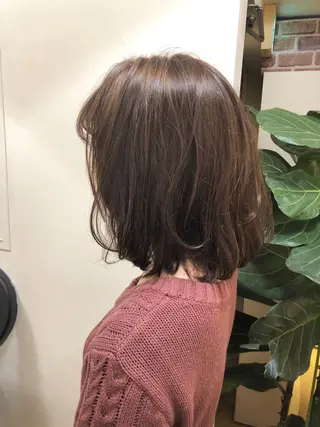 ミディアム 顔周りの垢抜けヘア 立山愛梨のヘアスタイル