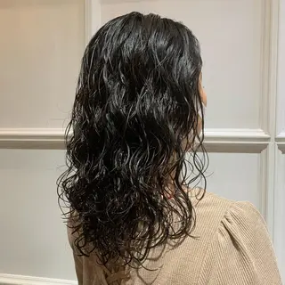 ミディアム パーマ ヘアアレンジ 髪質改善カラー&TR 縮毛矯正/弱酸性矯正のヘアスタイル