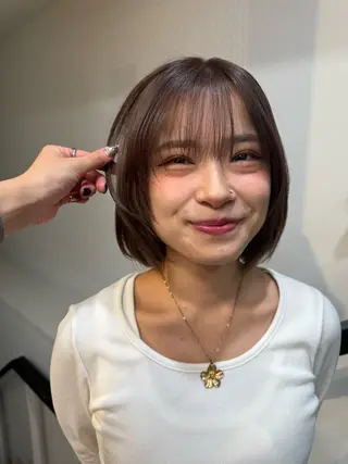 ショート カラー ブリーチ/艶カラー 🫧/ユーナのヘアスタイル