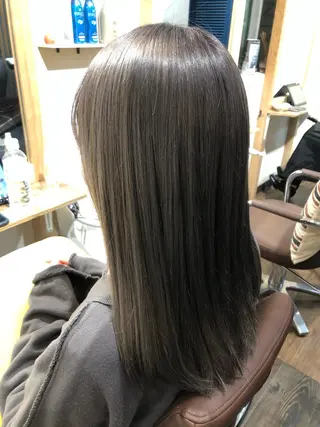 セミロング カラー 浦山 和之のヘアスタイル