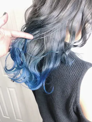 ロング カラー 🧬個性派カラー /派手髪🧬MEIのヘアスタイル