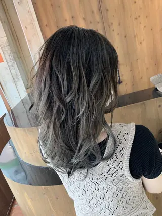 セミロング カラー ヘアアレンジ VIM hairおもろまち店のヘアスタイル