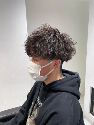 ショート カラー パーマ ヘアアレンジ メンズ キッズ マツエク・マツパ アイブロウ スパイキー/フェザー /波巻き/かいとのヘアスタイル