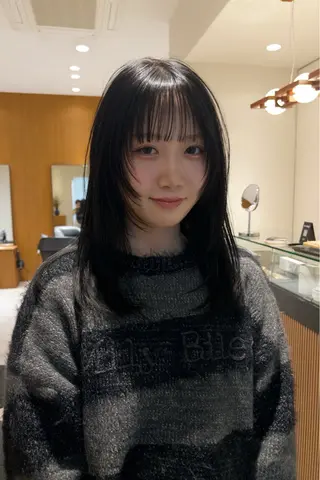 ミディアム カラー manami /ショ ート/カットモデルのヘアスタイル