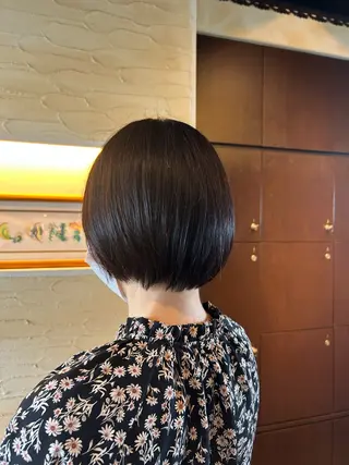 ショート 似合わせレイヤー/透 明感カラー/momiのヘアスタイル
