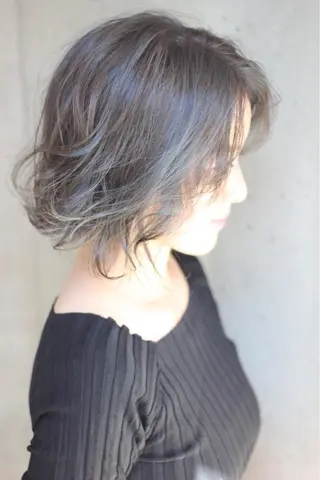 ミディアム カラー パーマ 成松 勇治のヘアスタイル