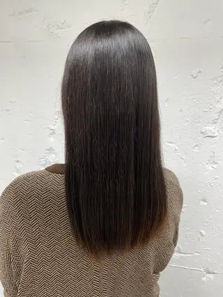 セミロング 美髪矯正・ブリーチ 矯正🫧秋元ゆたかのヘアスタイル