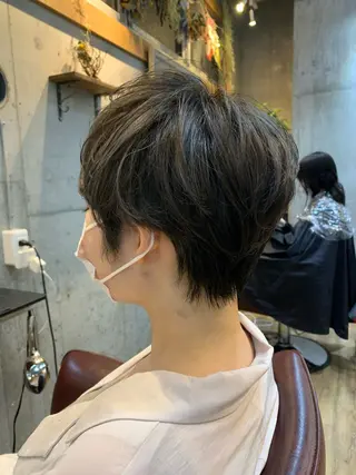 ショート カラー 安達 俊亮のヘアスタイル